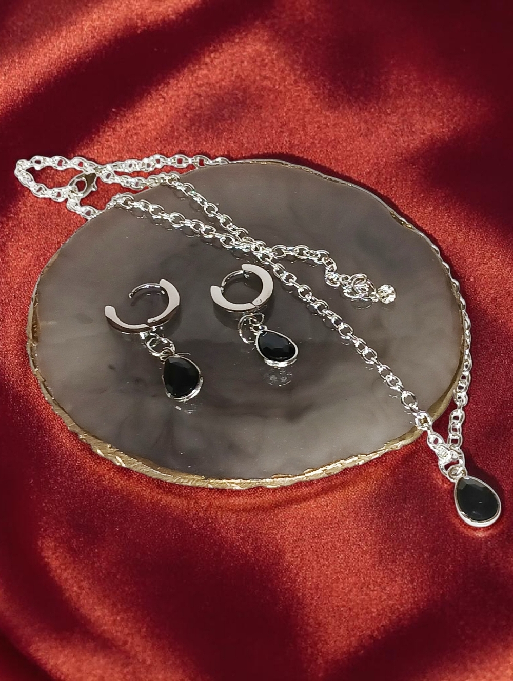 Silver Jewelry Set Enchanted Choker Huggie Hoop Black Dangle Drop Earrings 00s